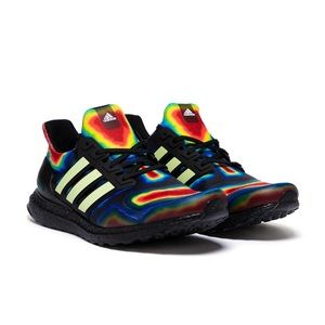 ADIDAS ULTRABOOST HEAT MAP (CORE BLACK/YELLOW TINT/EQT GREEN) Mens 11